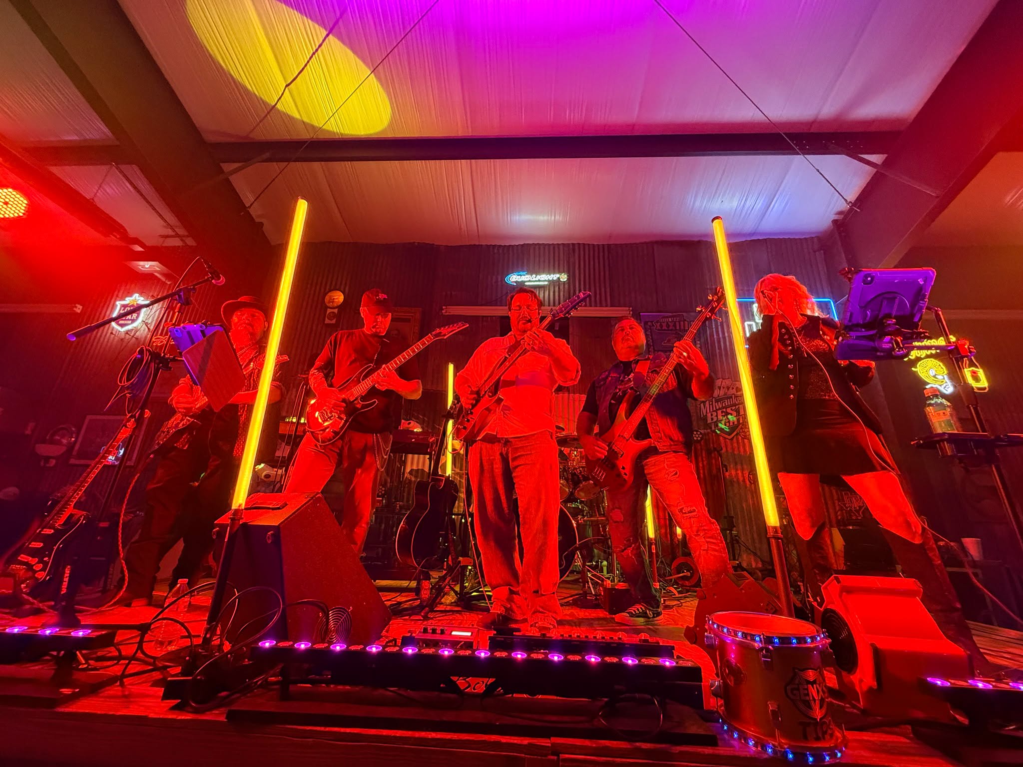 genxs in the middle of a set